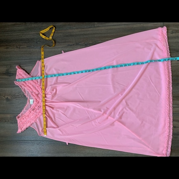 Elegant Pink Lace Nightgown - Picture 7 of 9